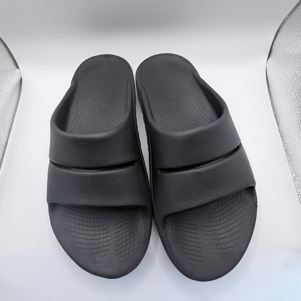 OOFOS Black Recovery Slide Sandal - Picture 3 of 11